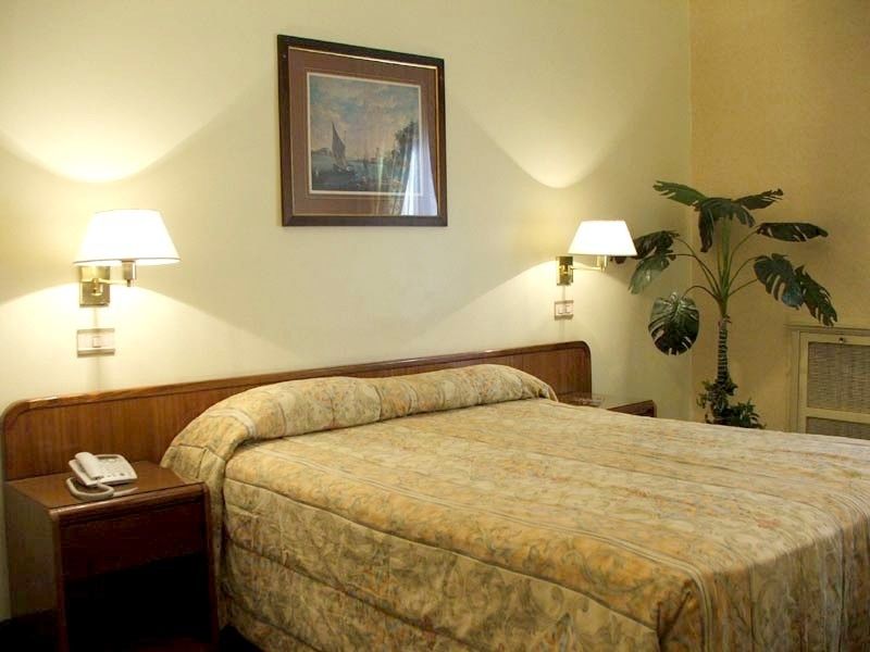 Castelar Hotel & Spa Buenos Aires Exterior photo